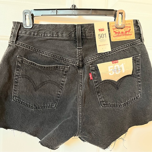 Levi's Pants - Brand new with Tags Levi's 501 Red Tab Shorts Size 28